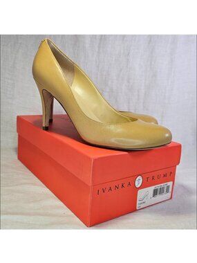Ivanka Trump Itamoro 3.75” Heel Round Toe Classic Leather Pumps 8M Natural Beige
